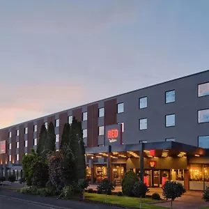 Radisson Red London Gatwick Airport Hotel