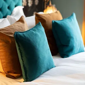 The Red Lion Hotel